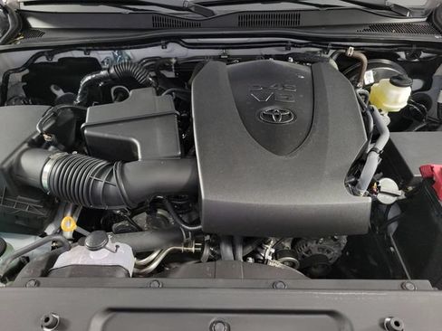 Used 2023 Toyota Tacoma SR5 RWD image 13
