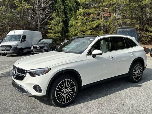 Certified 2025 Mercedes-Benz GLC 300 GLC 300 image 4