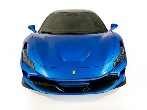 Certified 2022 Ferrari F8 Tributo RWD image 5