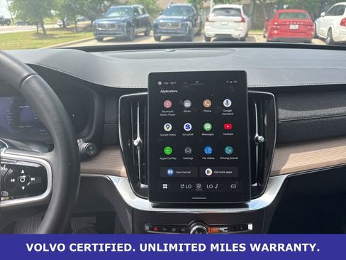 Certified 2025 Volvo XC90 B6 Plus image 24