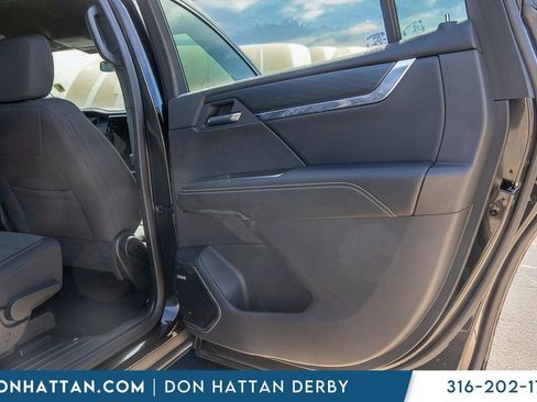 Used 2025 GMC Acadia Elevation image 23