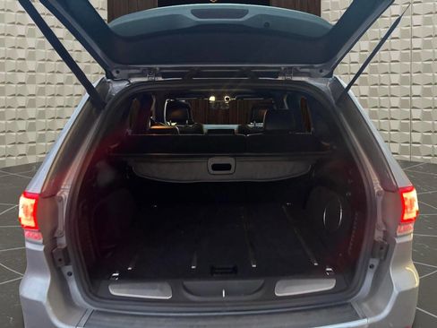 Used 2015 Jeep Grand Cherokee Limited w/ Luxury Group II image 39