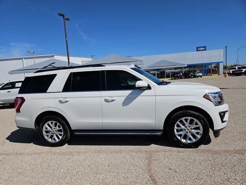 Used 2021 Ford Expedition XLT AWD/4WD image 9