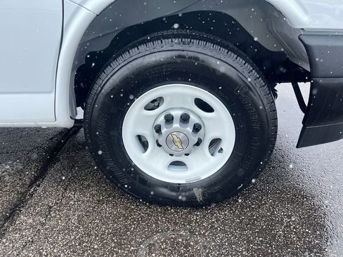 New 2025 Chevrolet Express 2500 w/ Driver Convenience Package RWD image 23