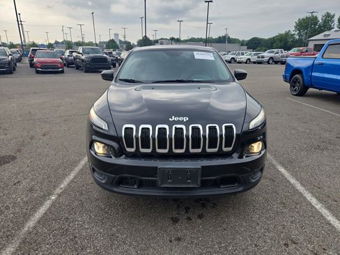 Used 2016 Jeep Cherokee Sport AWD/4WD image 2
