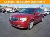 Used 2015 Chrysler Town & Country Touring image 2
