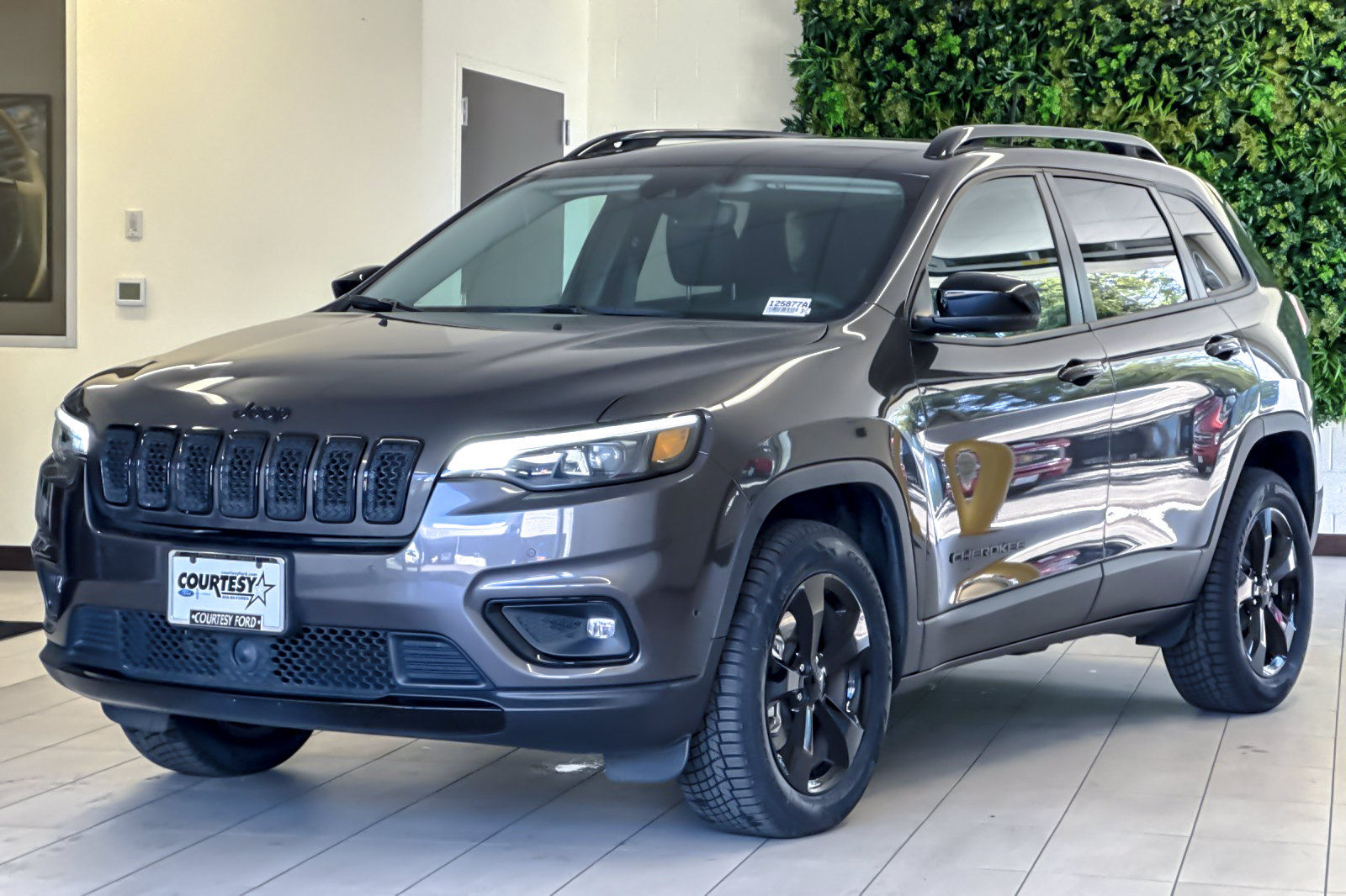 Used 2023 Jeep Cherokee Altitude Lux AWD/4WD image 8