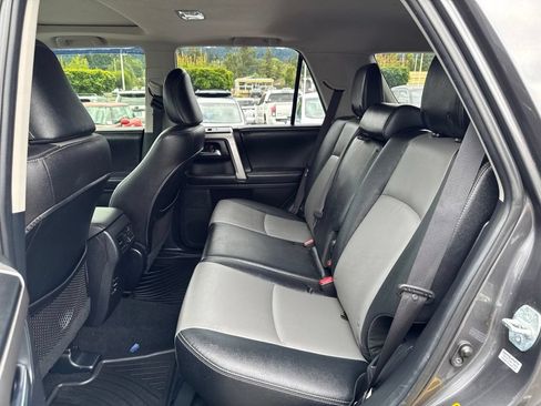 Used 2016 Toyota 4Runner SR5 Premium AWD/4WD image 7