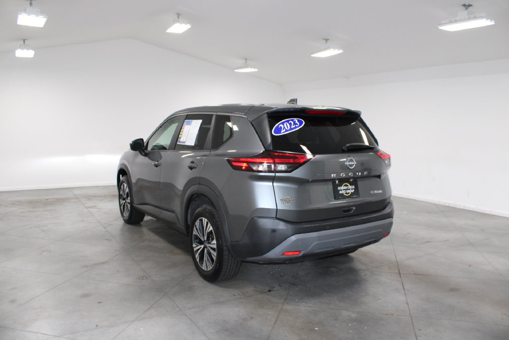 Used 2023 Nissan Rogue SV AWD/4WD image 7