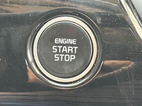 Used 2025 Kia Seltos S image 18