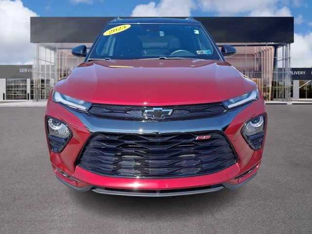 Used 2023 Chevrolet TrailBlazer RS w/ Sun and Liftgate Package FWD image 2