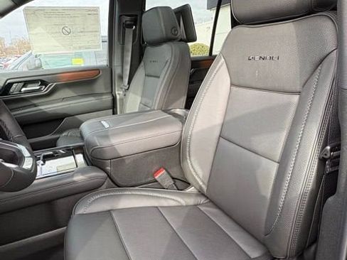 New 2026 GMC Yukon Denali image 12