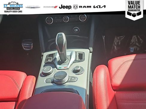 Used 2024 Alfa Romeo Stelvio Veloce AWD/4WD image 35