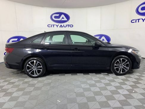Used 2025 Volkswagen Jetta Sport FWD image 2