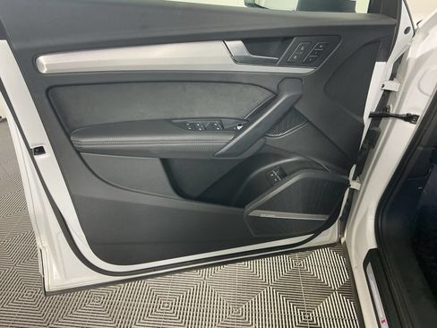Used 2021 Audi Q5 e Prestige w/ Prestige Package AWD/4WD image 13