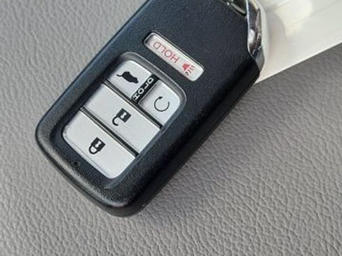 Used 2018 Honda CR-V Touring image 28