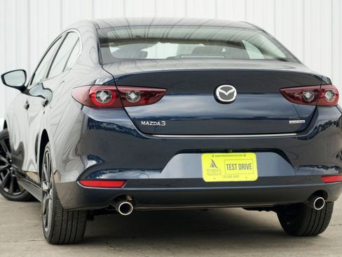 Used 2025 MAZDA MAZDA3 s image 4