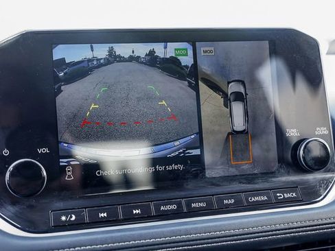 Used 2022 Nissan Rogue Platinum w/ Head-Up Display Package FWD image 28