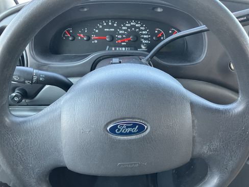 Used 2005 Ford E-150 and Econoline 150 RWD image 14