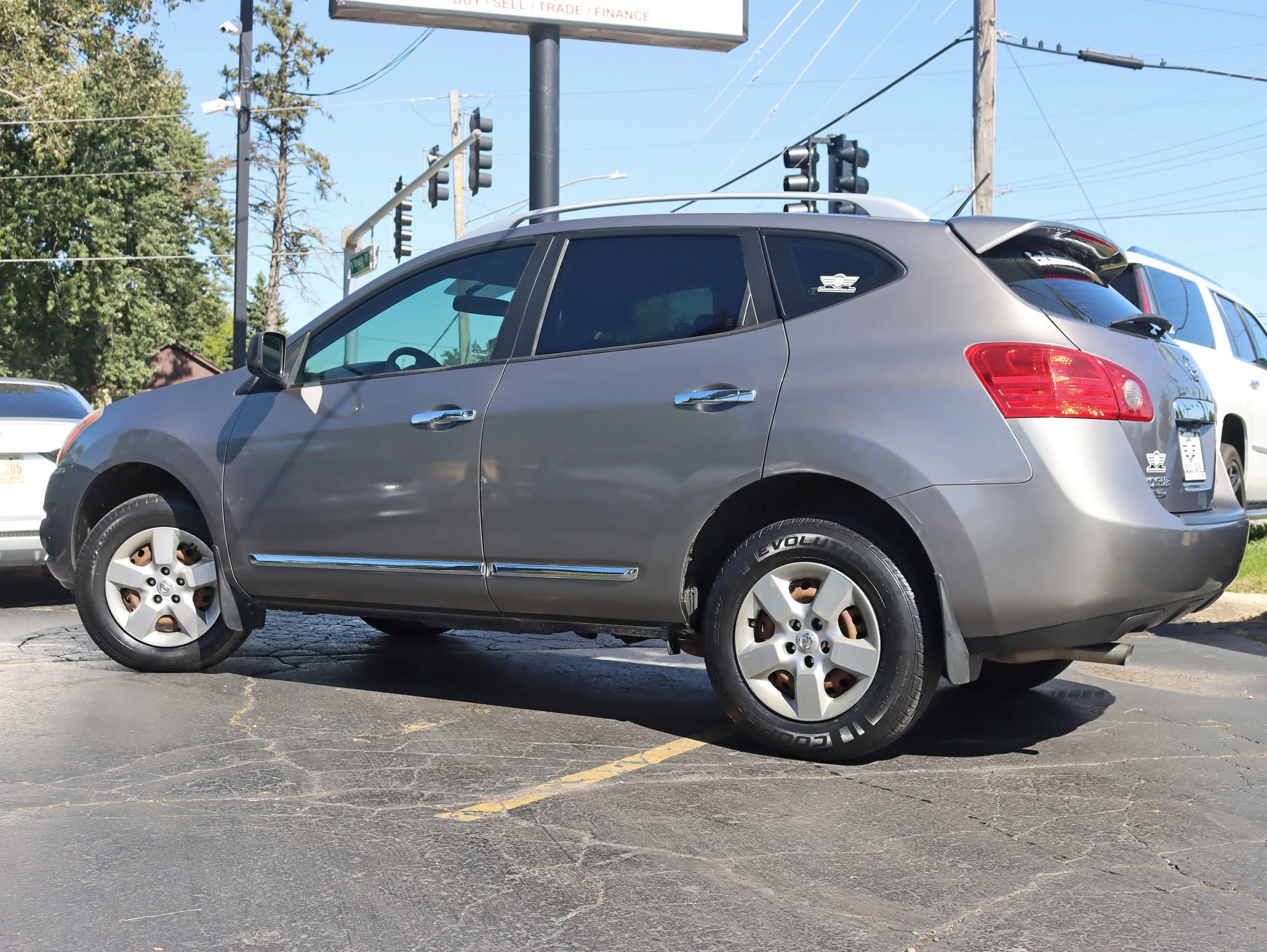 Used 2015 Nissan Rogue S w/ Convenience Package AWD/4WD image 11