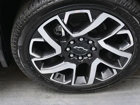 Used 2024 Chevrolet Silverado EV RST AWD/4WD image 29