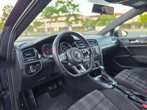 Used 2017 Volkswagen GTI Sport FWD image 18