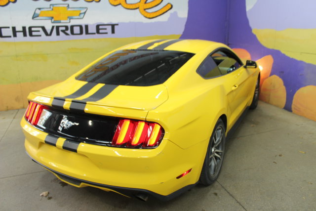 Used 2015 Ford Mustang Premium RWD image 8