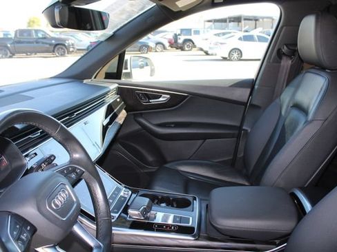 Used 2022 Audi Q7 2.0T Premium w/ Convenience Package AWD/4WD image 38