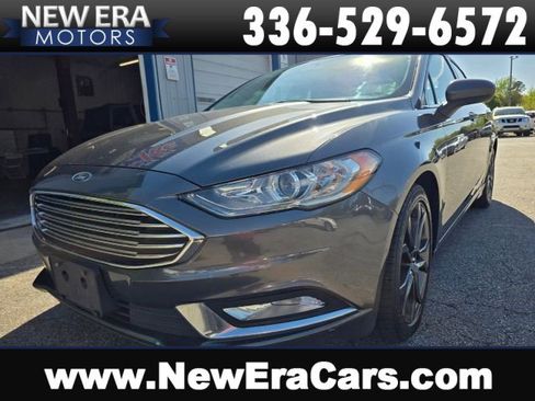 Used 2018 Ford Fusion SE w/ Equipment Group 201A image 1