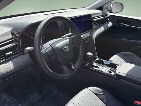 Used 2025 Toyota Camry XLE FWD image 13