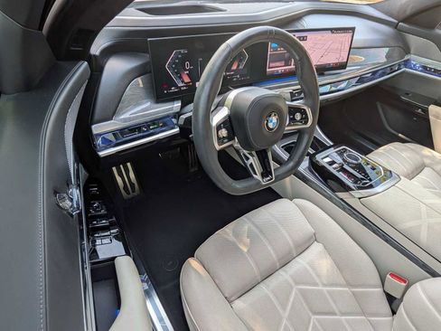 Used 2023 BMW 740i w/ Parking Assistance Package RWD image 10