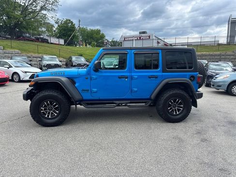 Used 2024 Jeep Wrangler Unlimited Sport AWD/4WD image 4