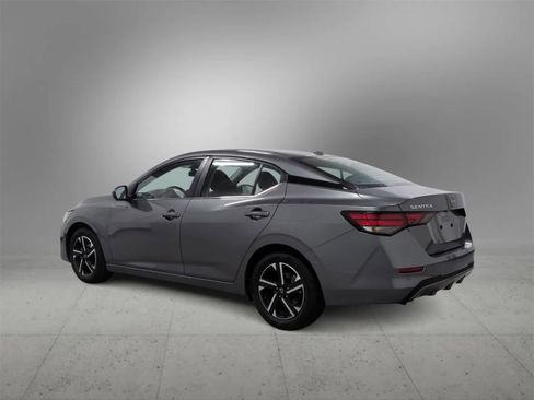 Used 2025 Nissan Sentra SV image 6