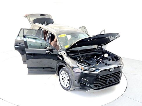 Used 2024 Toyota Grand Highlander Platinum image 14