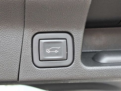 Used 2023 GMC Acadia SLE w/ Driver Convenience Package AWD/4WD image 29