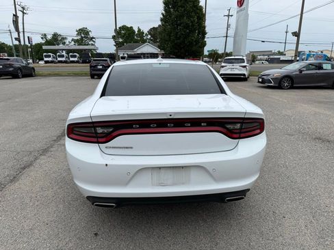 Used 2023 Dodge Charger SXT RWD image 4