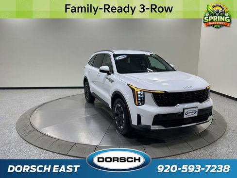 New 2026 Kia Sorento S image 3