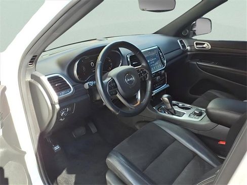 Used 2022 Jeep Grand Cherokee Laredo X image 12