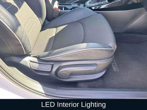 Used 2024 Kia Forte GT-Line w/ GT-Line Premium Package image 17