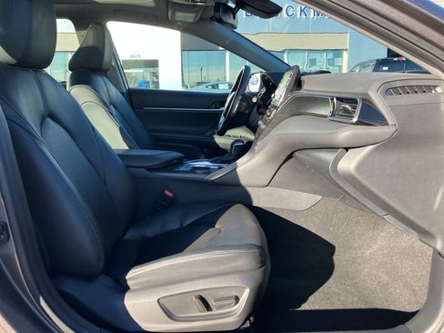 Used 2021 Toyota Camry XLE w/ Navigation Package image 35