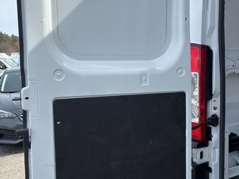 Used 2024 RAM ProMaster 2500 w/ Convenience Group image 29