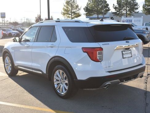 Used 2021 Ford Explorer Limited w/ Equipment Group 301A image 8