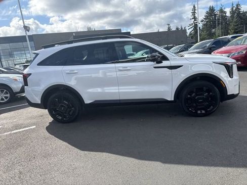 Certified 2024 Kia Sorento SX Prestige w/ Olive Brown Leather Package image 4