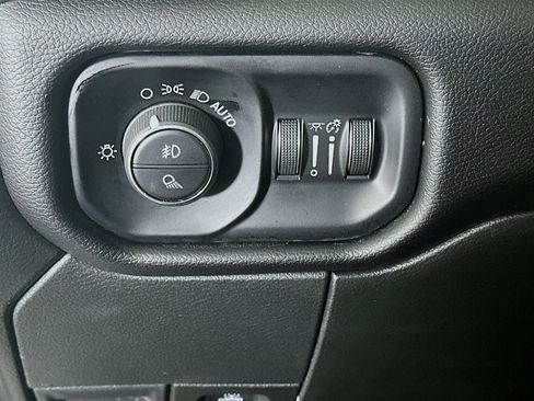 Used 2024 RAM 2500 Laramie w/ Safety Group image 17