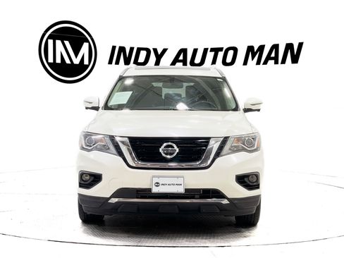 Used 2019 Nissan Pathfinder Platinum w/ Cargo Package image 9