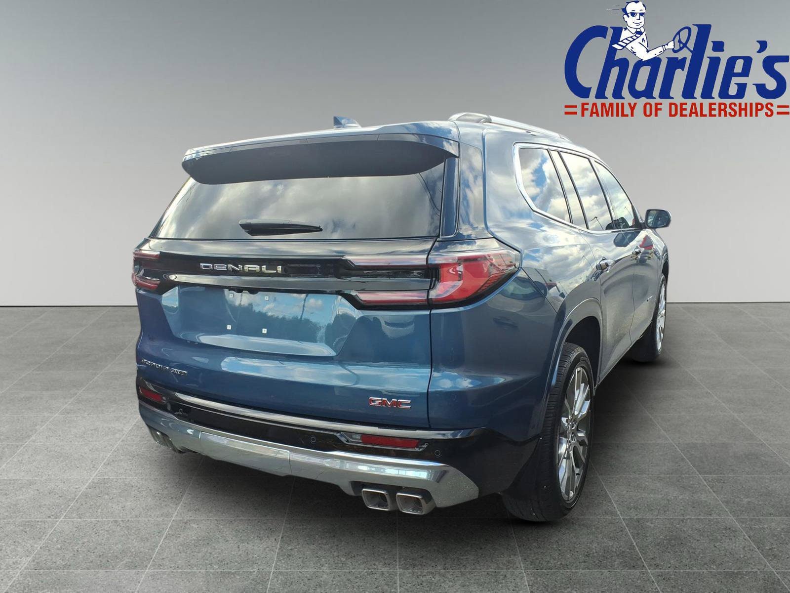 Used 2026 GMC Acadia Denali w/ Super Cruise Package AWD/4WD image 4