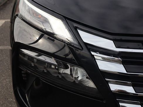 Certified 2024 Nissan Rogue S image 12