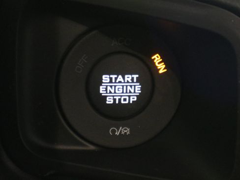 New 2026 Jeep Wrangler Sahara AWD/4WD image 32