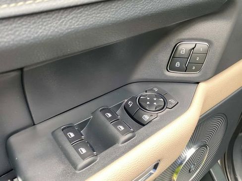 Used 2022 Ford Expedition Limited RWD image 13