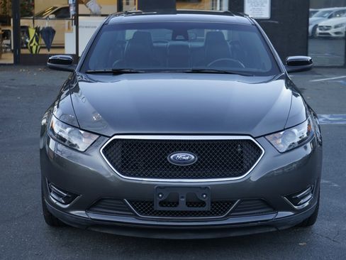 Used 2019 Ford Taurus SHO image 4